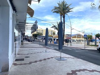 Local comercial en venta en Puerto de Garrucha en Garrucha