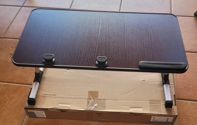 Mesa Portátil SAIJI Ajustable Plegable