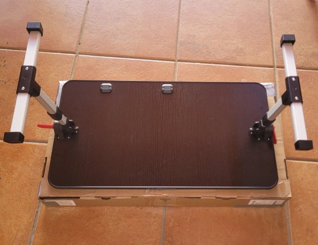 Mesa Portátil SAIJI Ajustable Plegable