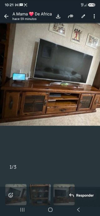 Vitrina de madera y cristal para comedor