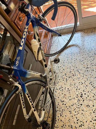 Bicicleta LOOK azul y blanca