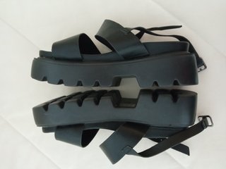 Sandalias