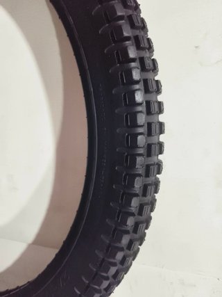 Neumático 2 1/2 x 17