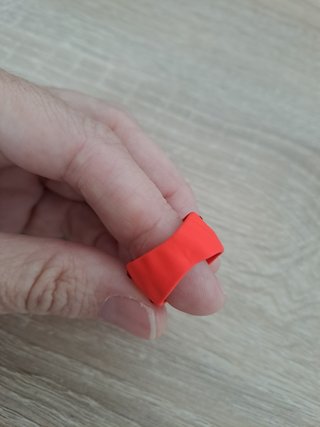 Anillo naranja flúor con brillantitos T.10
