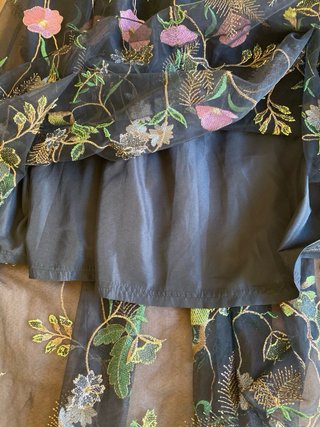 Falda larga H&M bordada flores