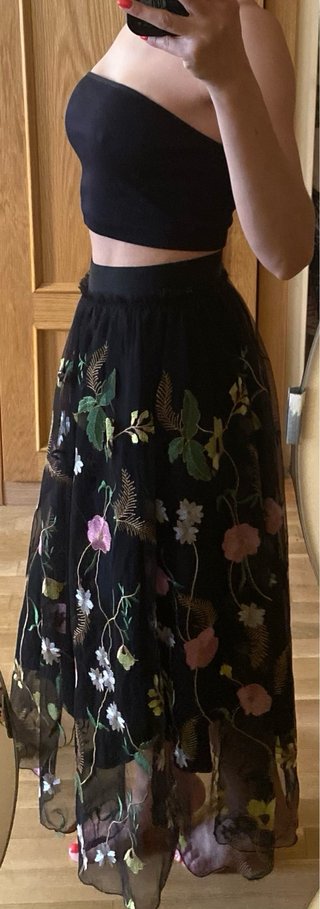 Falda larga H&M bordada flores