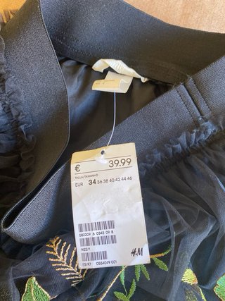 Falda larga H&M bordada flores