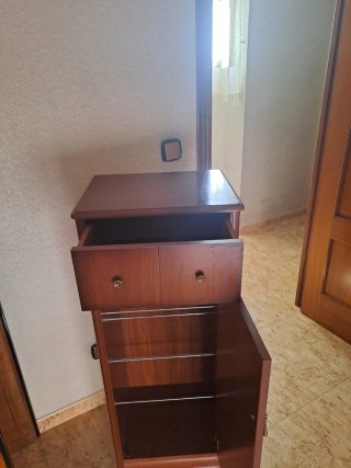 Zapatero de madera
