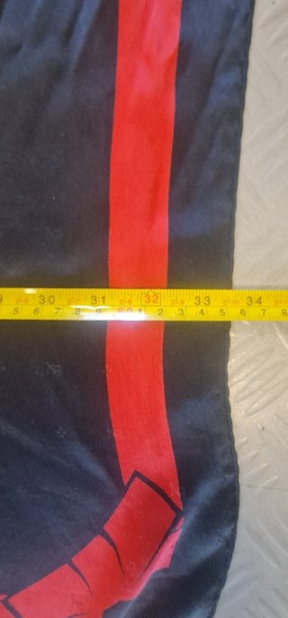 Pañuelo de seda Nina Ricci negro y rojo