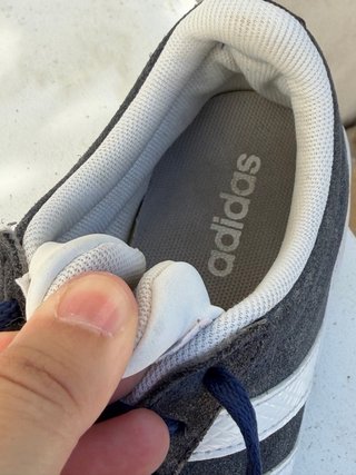 Adidas azul y blanco