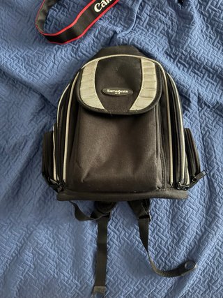 Canon EOS 60D + Lente 18-135mm + Mochila