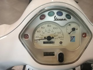 Vespa LX 125ie Blanca