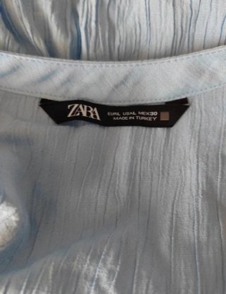 Blusa Zara azul talla L