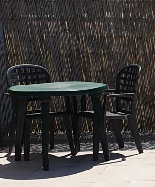 Conjunto mesa y 6 sillas resina, jardín ,terraza.