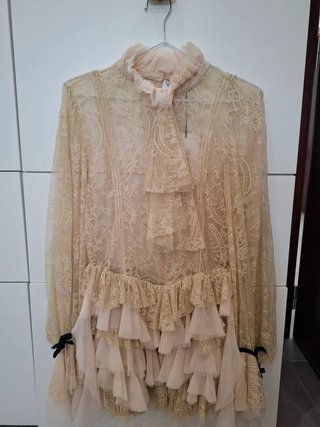 Camisa encaje Zara beige