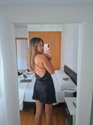 Vestido satinado negro