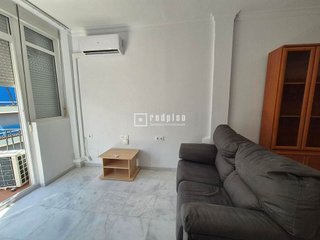 Piso en alquiler en Los Remedios en Sevilla