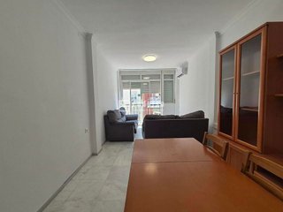 Piso en alquiler en Los Remedios en Sevilla