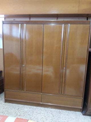 Armario 4 puertas madera 200x200