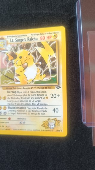 NM Lt. Surge's Raichu Gym Holo Carta Pokemon PSA