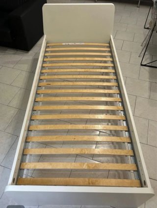 Cama Ikea Askvoll blanca