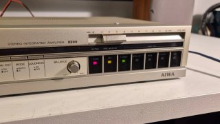 Amplificador Integrado Estéreo Aiwa 8200