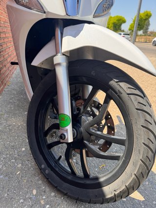 Kymco People S 125 Blanco Perla muy cuidada!