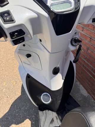 Kymco People S 125 Blanco Perla muy cuidada!