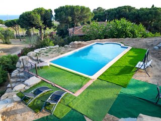 Alquiler zona piscina con bbq para celebraciones