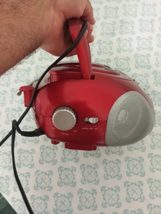 Reproductor CD y Radio Rojo