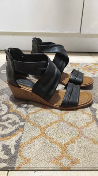 Sandalias cuña elegantes 38