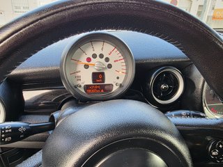 MINI Clubman 2012