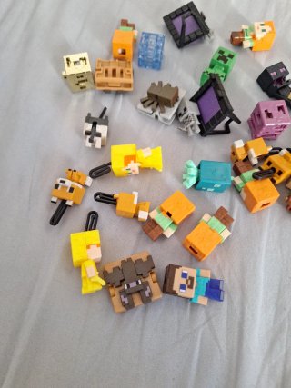 Figuras Minecraft Kinder Joy
