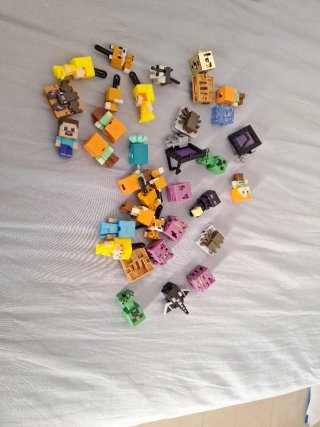 Figuras Minecraft Kinder Joy