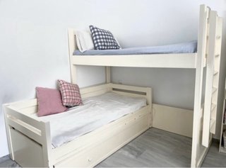 habitacion infantil tres camas