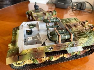 Sturmtiger 1/35 con interior detallado