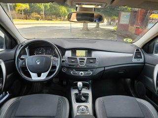Renault Laguna GT año 2012 GPS Xenon 2.0 DCI 130 c