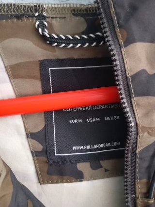 Cortavientos militar camuflaje