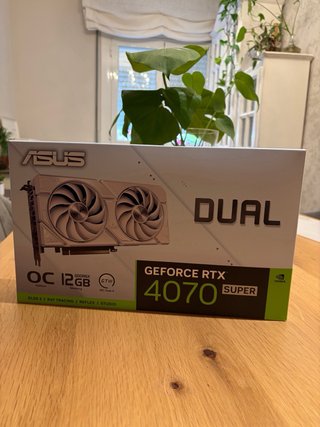 Tarjeta Gráfica ASUS RTX 4070 SUPER 12GB OC