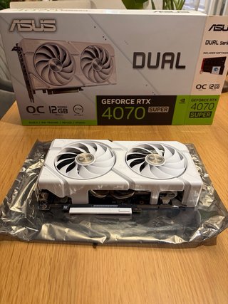 Tarjeta Gráfica ASUS RTX 4070 SUPER 12GB OC