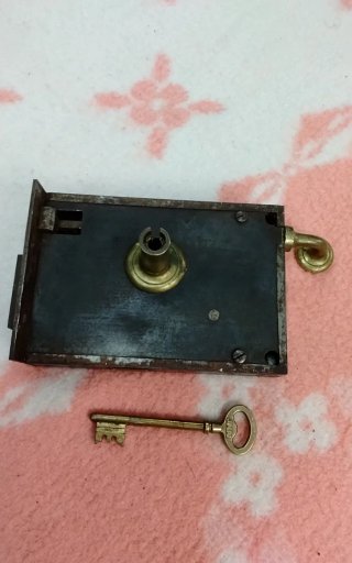 Cerradura antigua