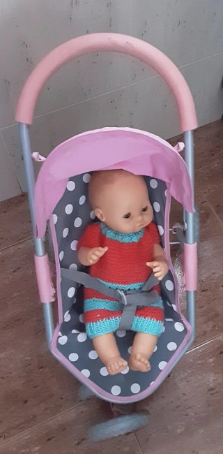 Silleta para muñecos con estampado de lunares