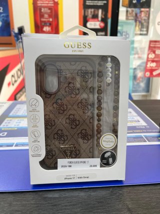 Funda Guess iPhone 17 con MagSafe y Correa