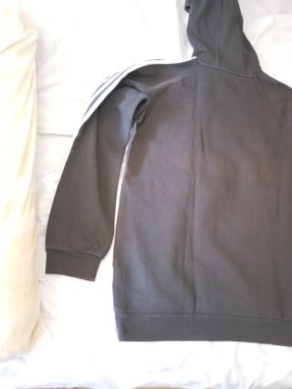 Sudadera Adidas Negra y Roja