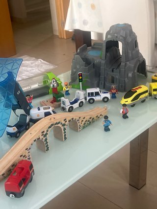 Lote trenes madera, vías, puentes, figuras