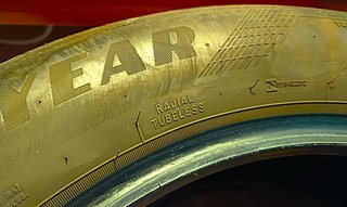 Neumático Goodyear Eagle F1 235/100R18