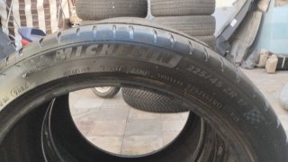 2X35€225/45ZR17 91Y Michelin Pilot Sport 4