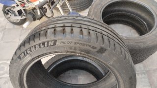 2X35€225/45ZR17 91Y Michelin Pilot Sport 4
