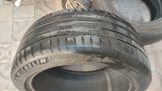 2X35€225/45ZR17 91Y Michelin Pilot Sport 4