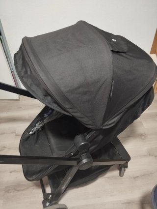 Carrito capazo Kinderkraft negro